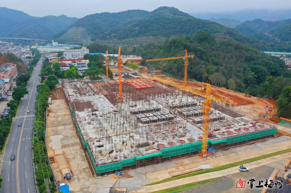“新春走基层·企业行”全媒体采风团走进威廉希尔在线注册_威廉希尔（中国）科技